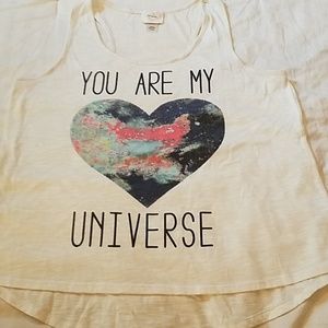 Tank top says xl but I would say L